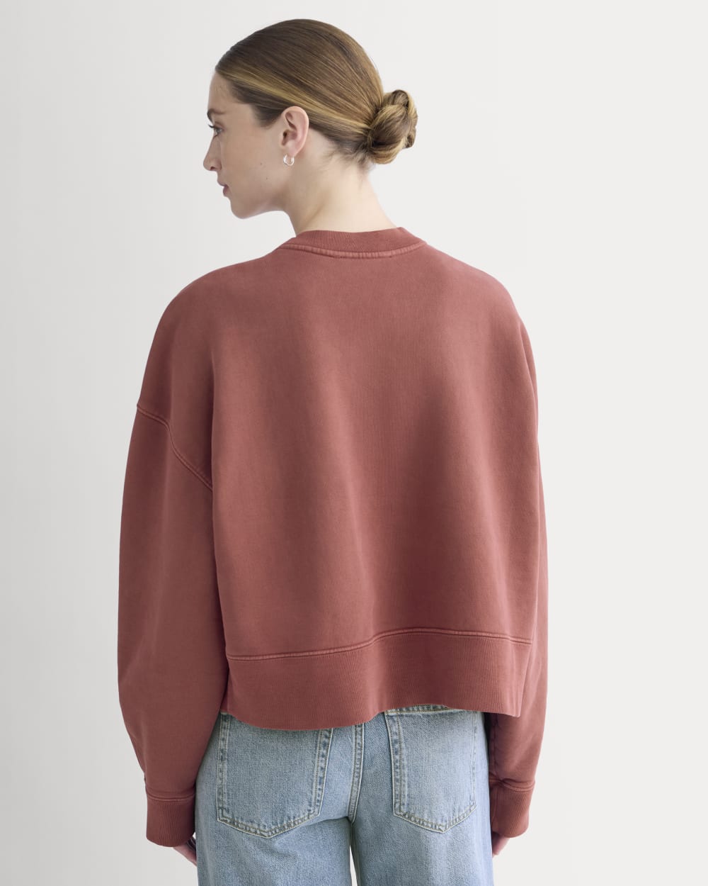 Saintjamesa x The Laufey Foundation Cropped Sweatshirt | Dusty Red