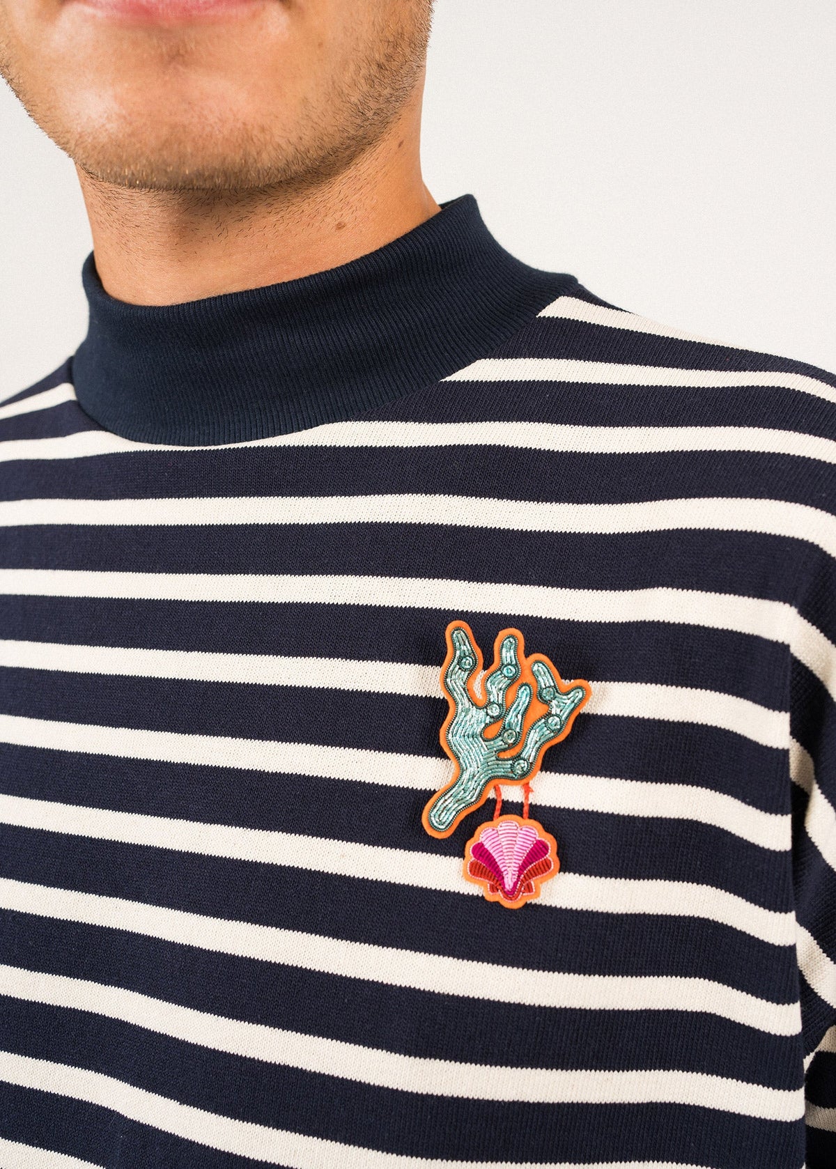 Broche brodée Corail - SAINT JAMES x Macon & Lesquoy (TURQUOISE)